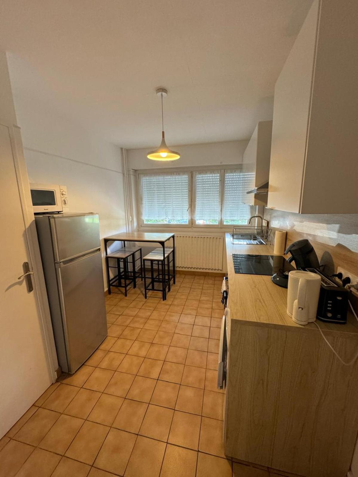 Apartment T4 Spacieux Renove Parking - Stade-arena-eurexpo Decines-Charpieu